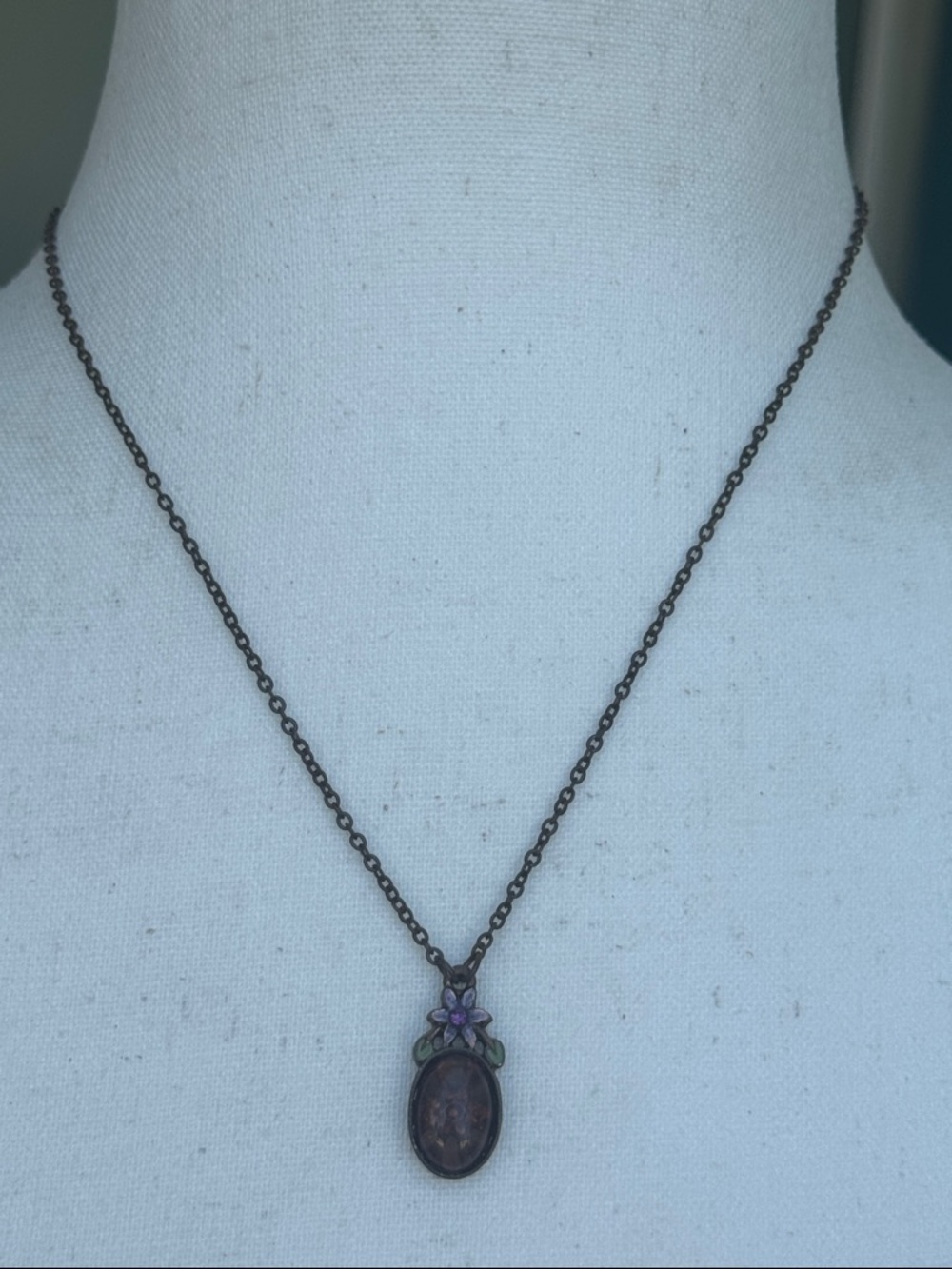 Vintage 1928 pendant necklace